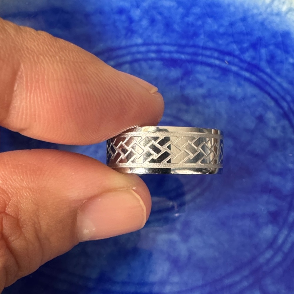 Intricate Silver Band Ring
